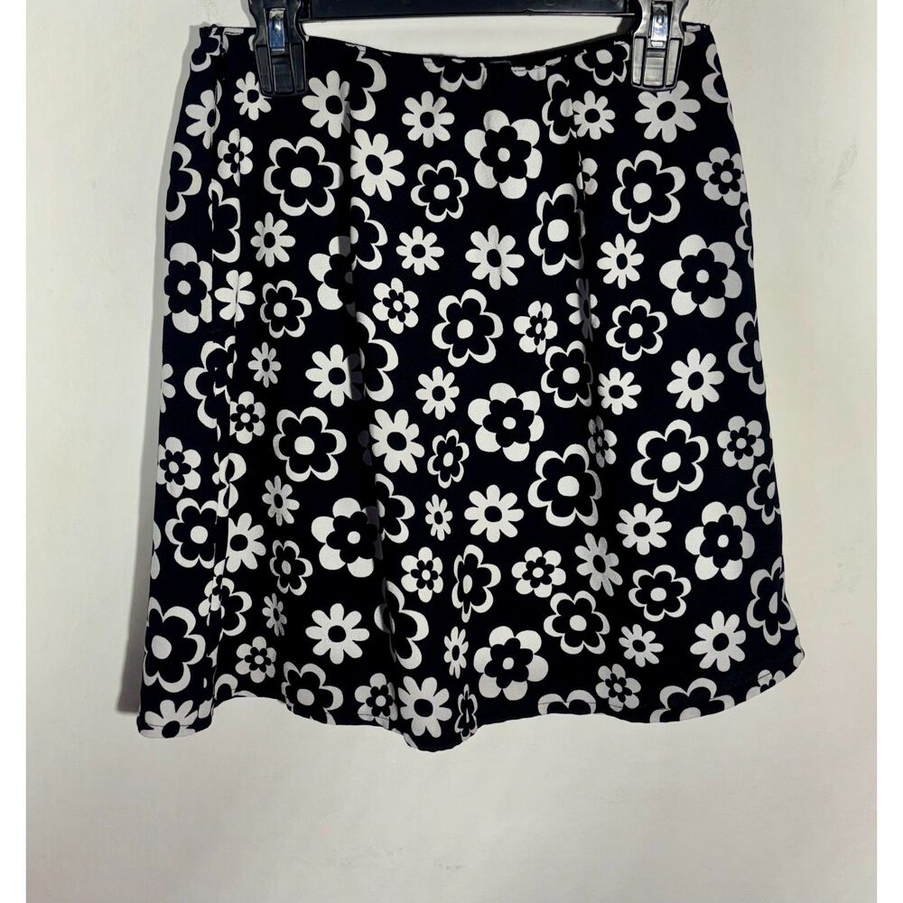Hollister Ultra High Rise Skirt Womens XS Black White Floral Daisy A-Line Mini